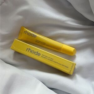 Rhode Peptide Lip Treatment – Lemontini (Brand New, Unopened)